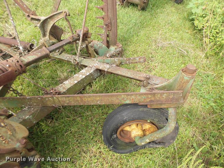 image for item Z9502 (3) John Deere 5 sickle mowers