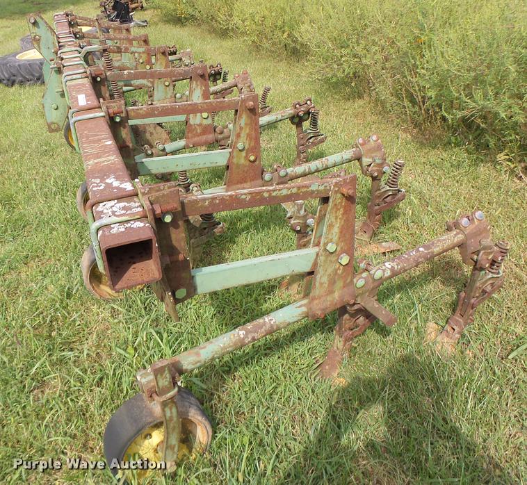 image for item Z9505 John Deere six row cultivator