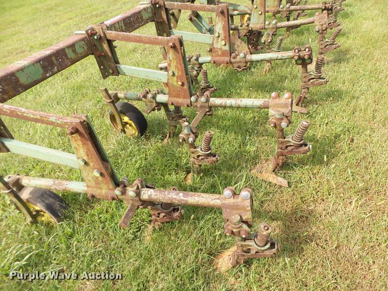 image for item Z9505 John Deere six row cultivator
