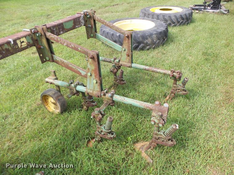 image for item Z9505 John Deere six row cultivator