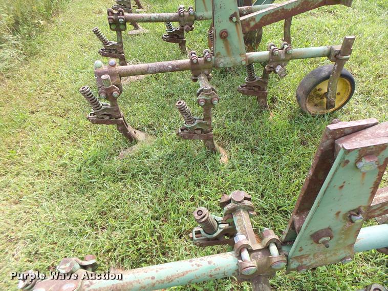 image for item Z9505 John Deere six row cultivator