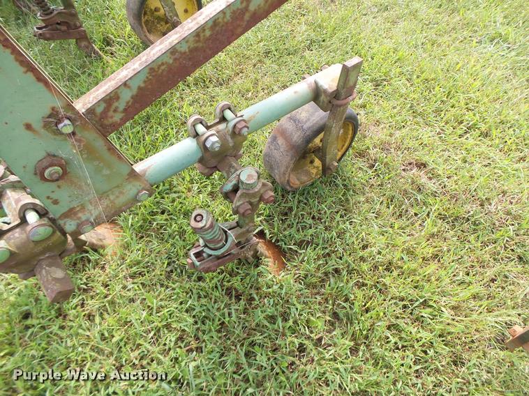 image for item Z9505 John Deere six row cultivator