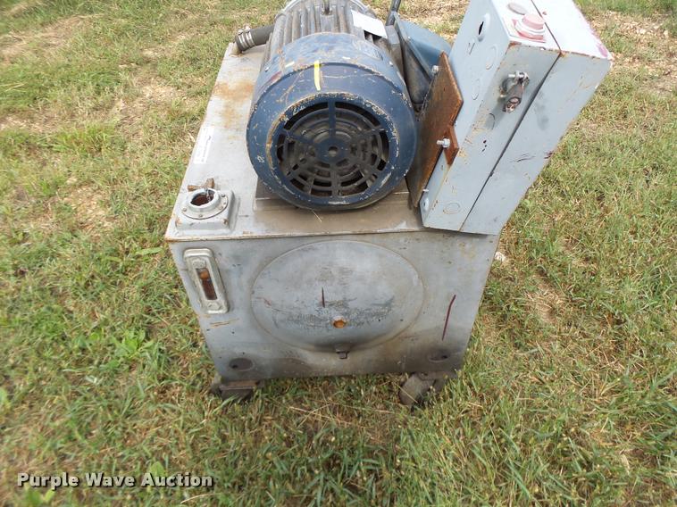 image for item Z9509 Mark hydraulic reservoir and pump