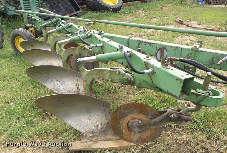 image for item Z9511 John Deere E0350 four bottom plow