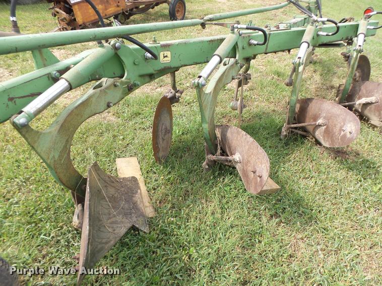 image for item Z9511 John Deere E0350 four bottom plow