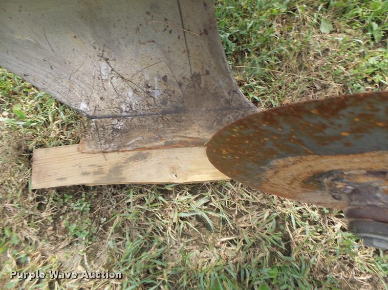 image for item Z9511 John Deere E0350 four bottom plow