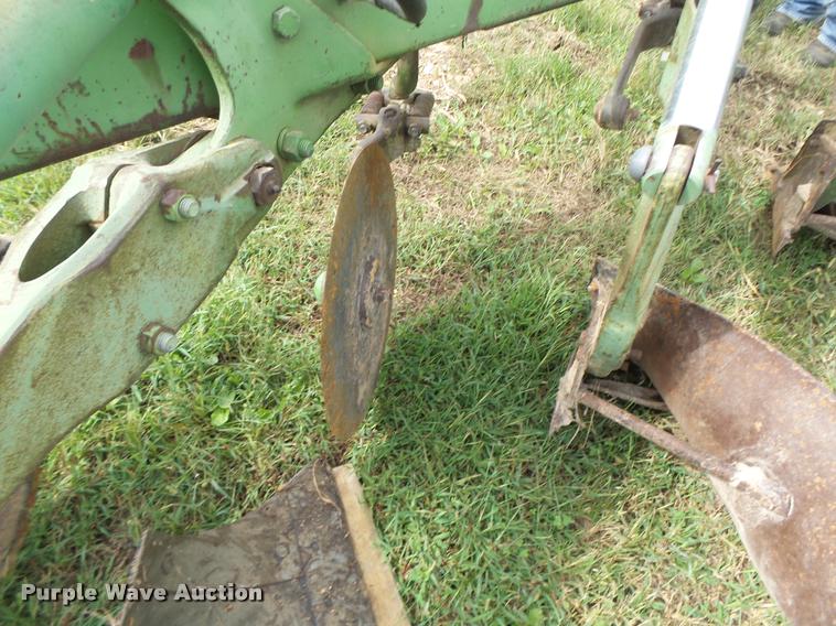 image for item Z9511 John Deere E0350 four bottom plow