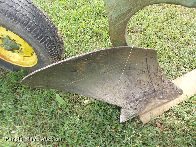 image for item Z9511 John Deere E0350 four bottom plow