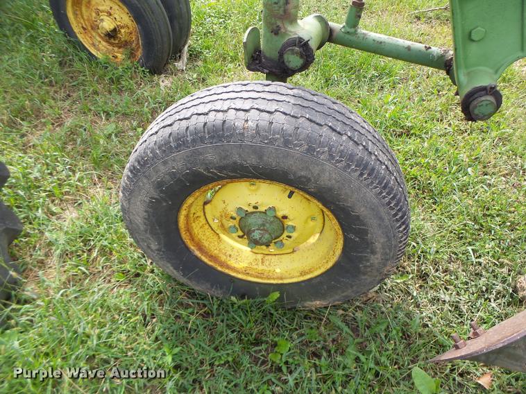 image for item Z9511 John Deere E0350 four bottom plow