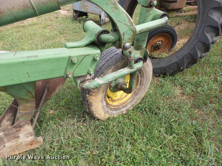 image for item Z9511 John Deere E0350 four bottom plow