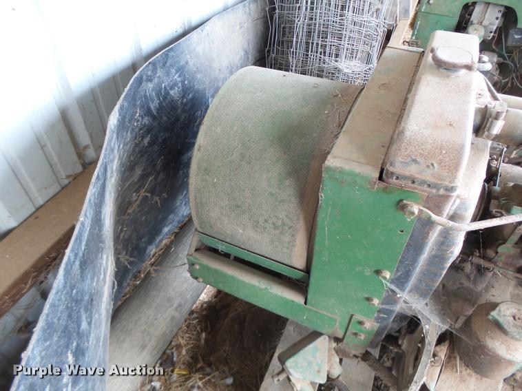 image for item Z9512 John Deere HA115G four cylinder gas engine