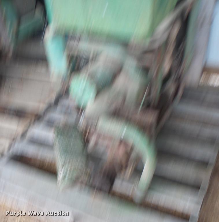 image for item Z9513 John Deere L.U.C. gas engine