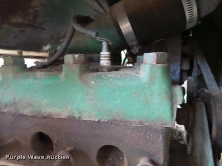 image for item Z9513 John Deere L.U.C. gas engine