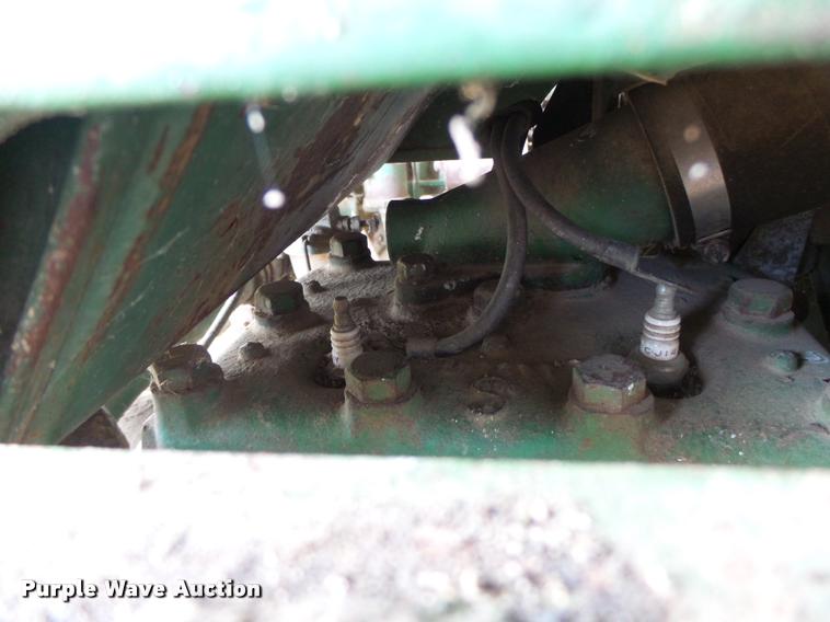image for item Z9513 John Deere L.U.C. gas engine