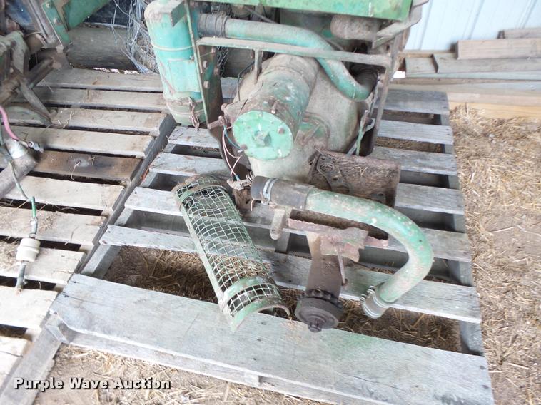 image for item Z9513 John Deere L.U.C. gas engine