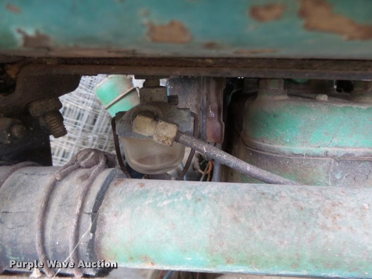 image for item Z9513 John Deere L.U.C. gas engine