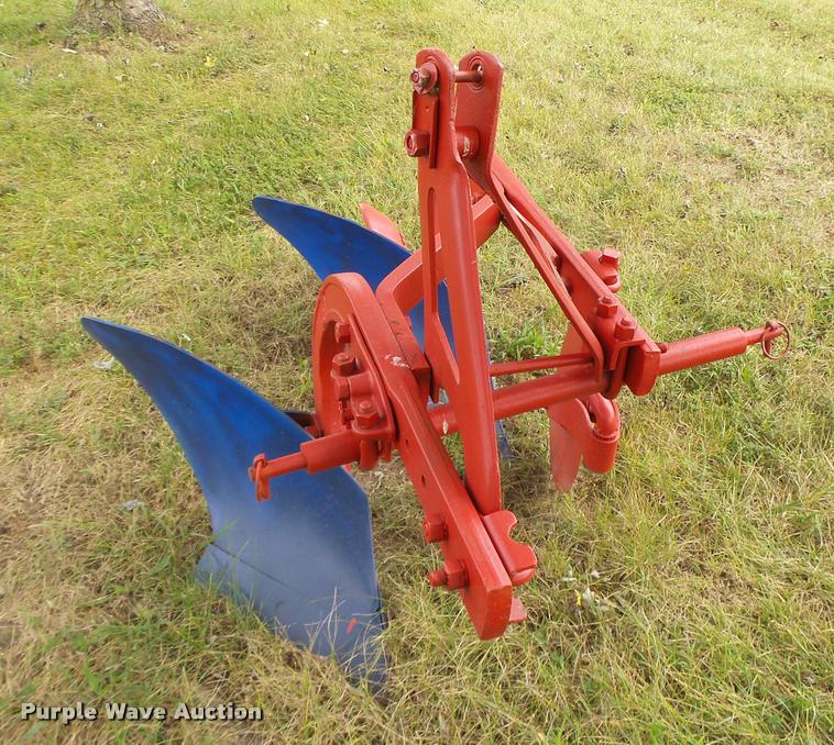 image for item Z9514 Dearborn 10-1 two bottom plow