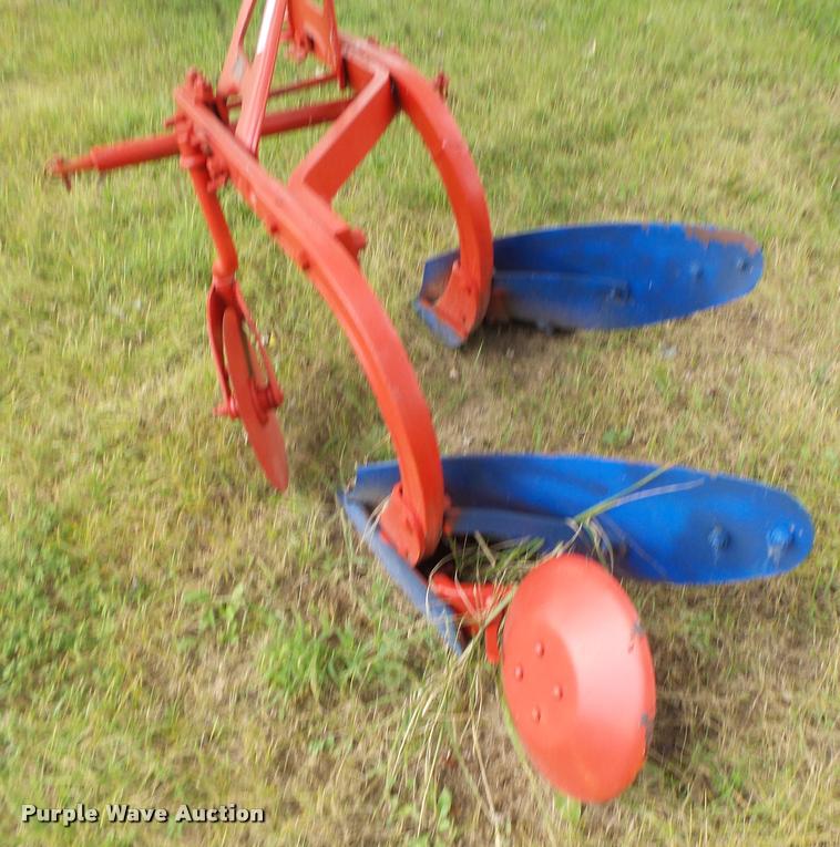 image for item Z9514 Dearborn 10-1 two bottom plow