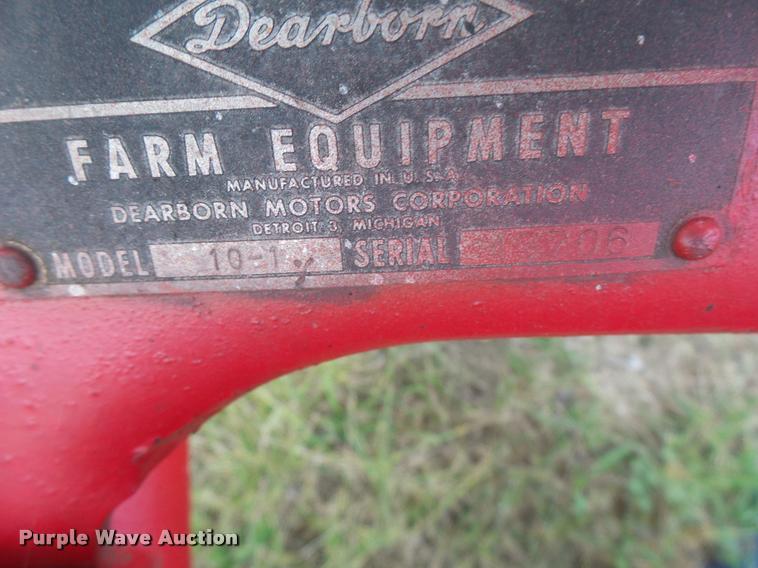 image for item Z9514 Dearborn 10-1 two bottom plow