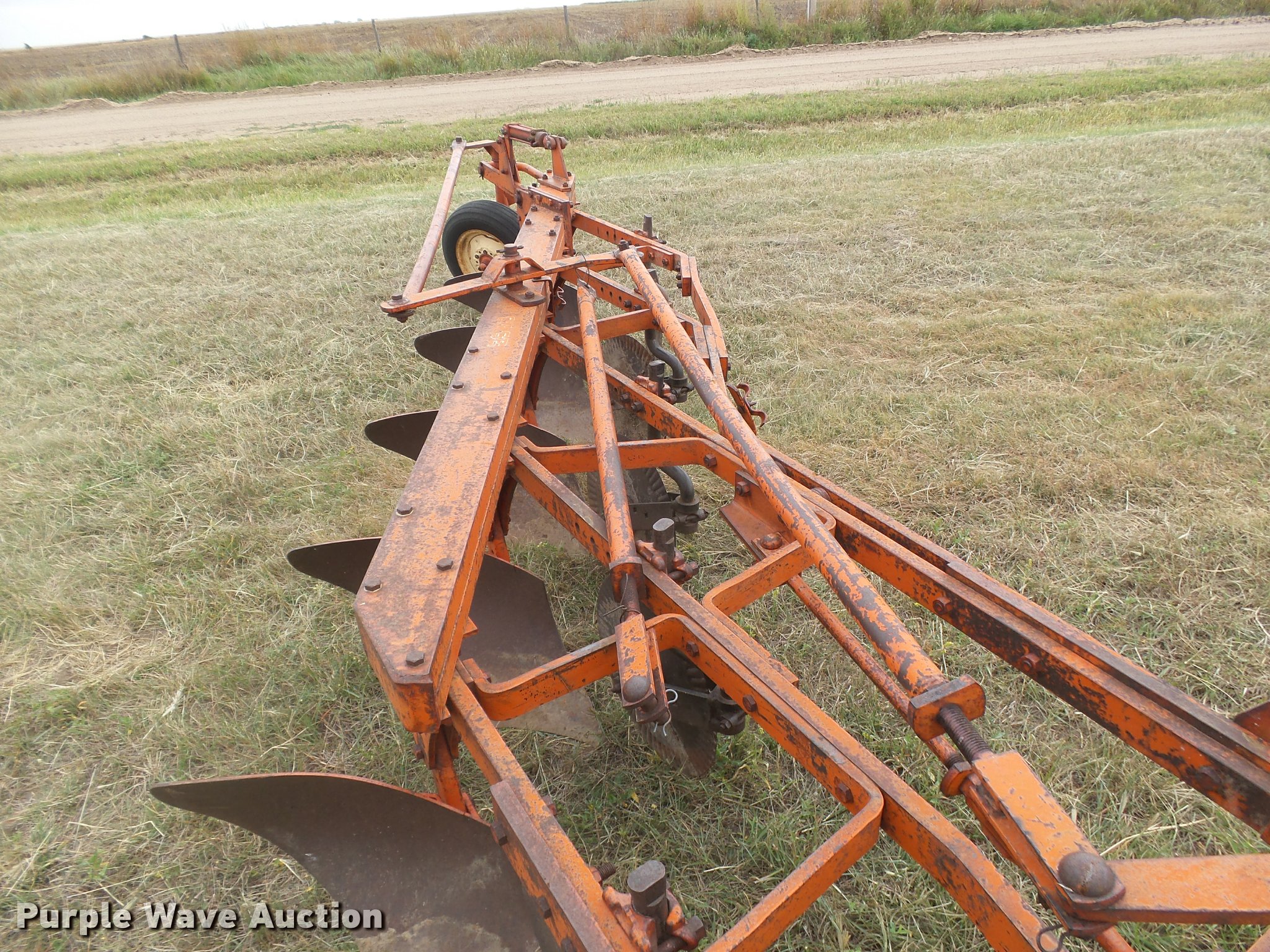 J I Case moldboard plow in Spearville, KS Item BY9582 sold Purple Wave