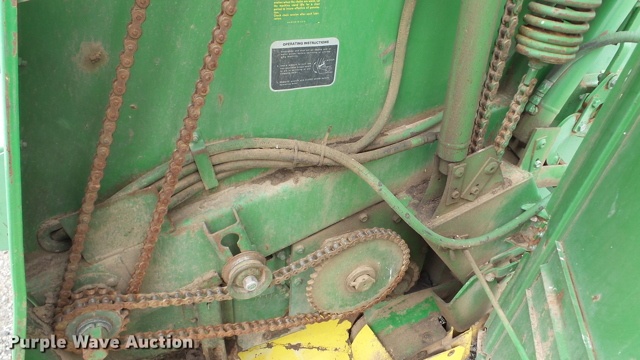 John Deere 430 round baler in Salina, KS Item DA8797 sold Purple Wave
