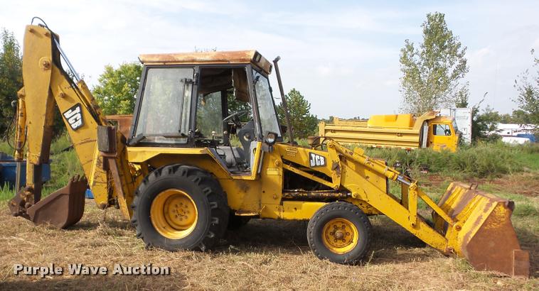 image for item AG9417 JCB backhoe