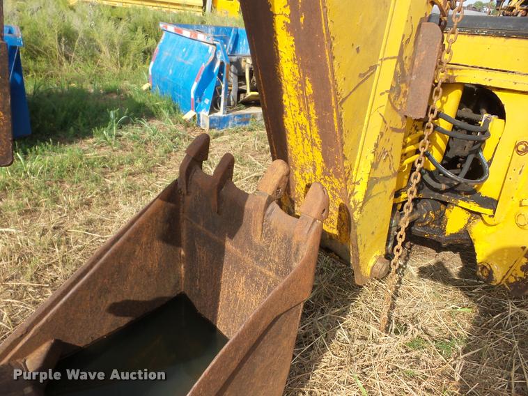 image for item AG9417 JCB backhoe
