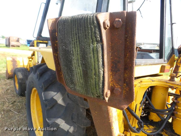 image for item AG9417 JCB backhoe