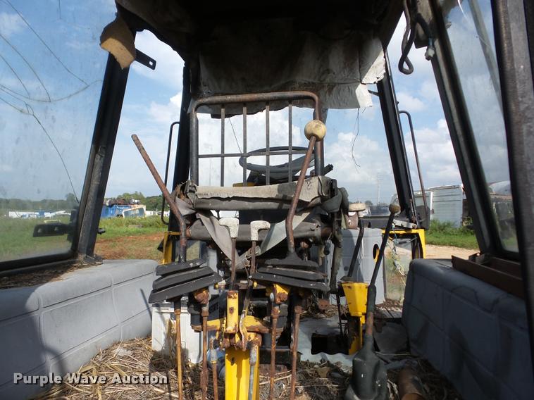 image for item AG9417 JCB backhoe