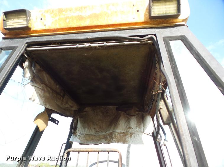 image for item AG9417 JCB backhoe