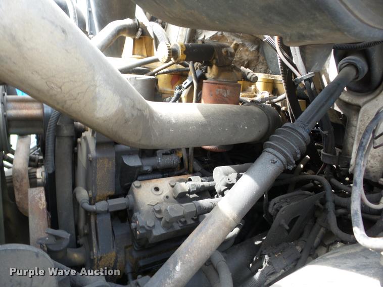 image for item AG9418 1999 Sterling L8501 truck cab and chassis