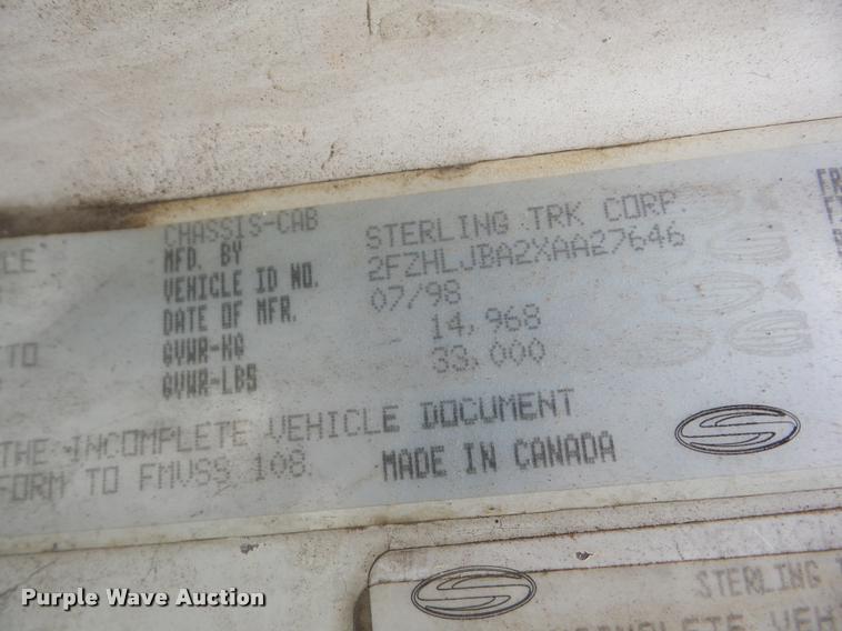 image for item AG9418 1999 Sterling L8501 truck cab and chassis