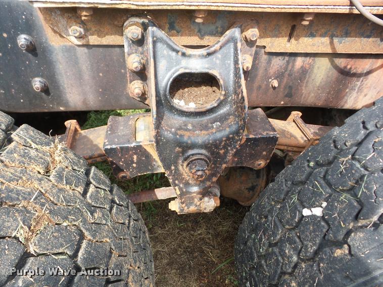 image for item AG9422 1982 International CO-9670 semi truck