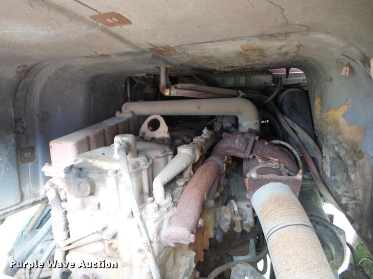 image for item AG9422 1982 International CO-9670 semi truck