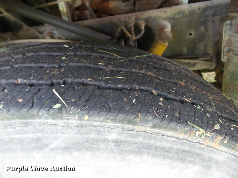 image for item AG9422 1982 International CO-9670 semi truck