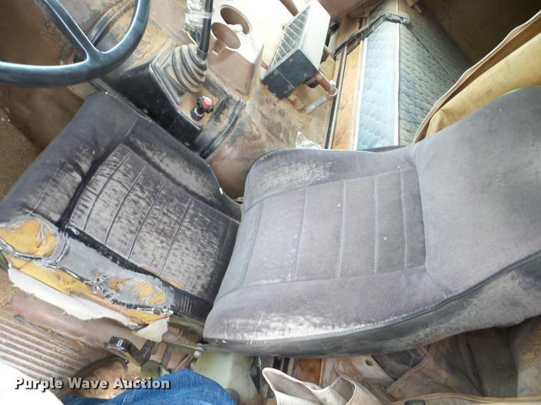 image for item AG9422 1982 International CO-9670 semi truck