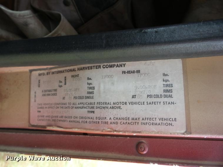 image for item AG9422 1982 International CO-9670 semi truck