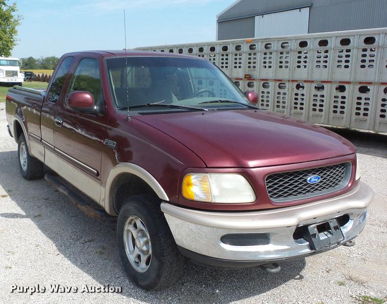 image for item BK9583 1997 Ford F150 SuperCab pickup truck