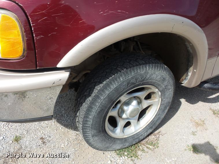 image for item BK9583 1997 Ford F150 SuperCab pickup truck