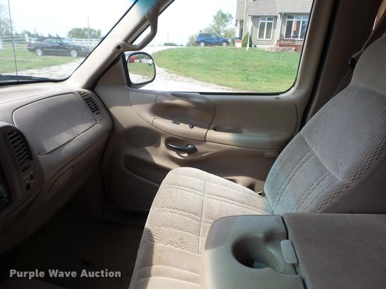 image for item BK9583 1997 Ford F150 SuperCab pickup truck