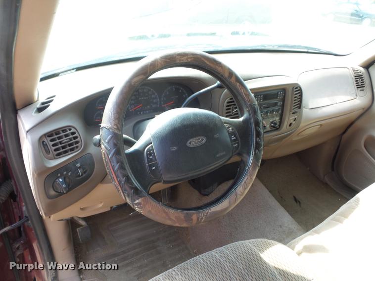 image for item BK9583 1997 Ford F150 SuperCab pickup truck