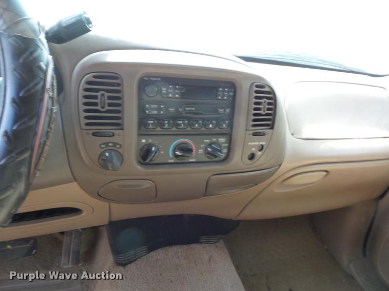 image for item BK9583 1997 Ford F150 SuperCab pickup truck