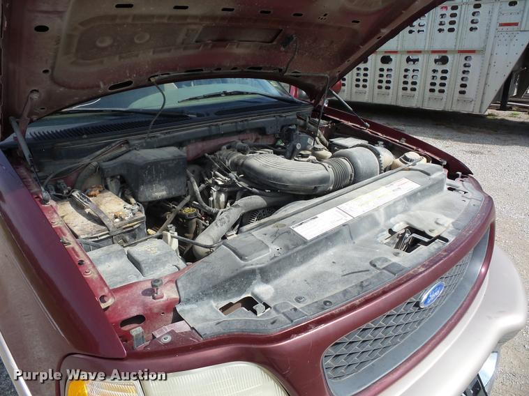 image for item BK9583 1997 Ford F150 SuperCab pickup truck