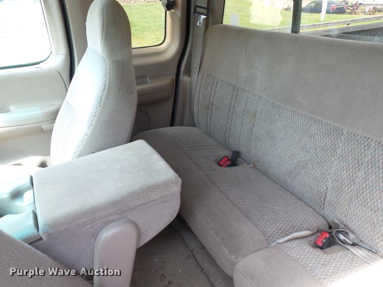 image for item BK9583 1997 Ford F150 SuperCab pickup truck