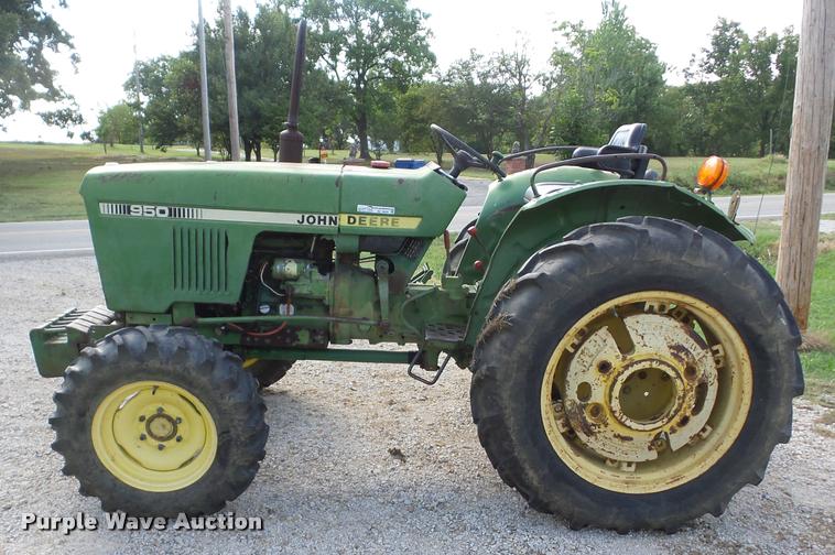 image for item BZ9659 John Deere 950 MFWD tractor