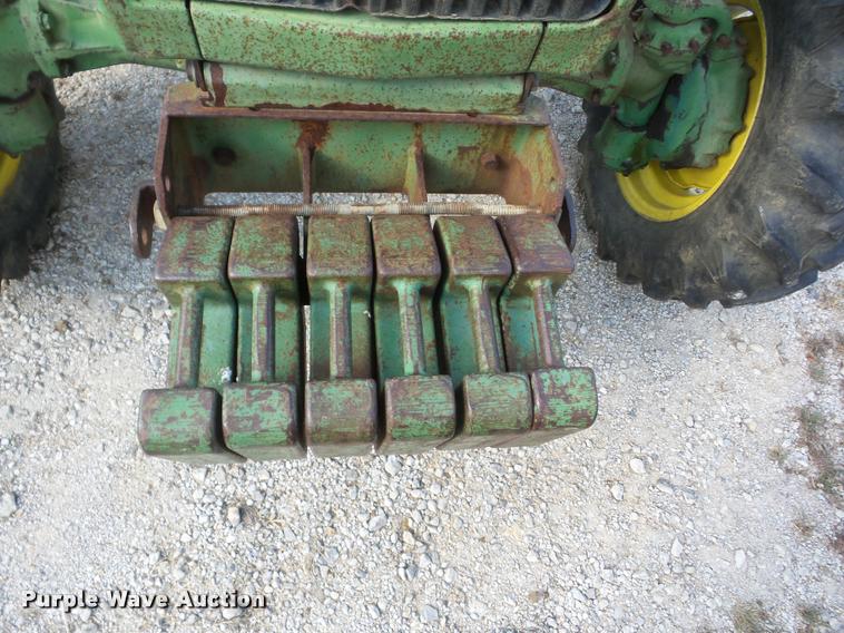 image for item BZ9659 John Deere 950 MFWD tractor