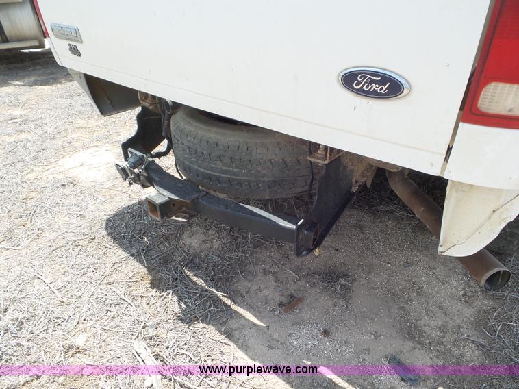 image for item CC9864 2005 Ford F250 Super Duty SuperCab pickup truck