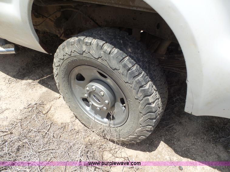 image for item CC9864 2005 Ford F250 Super Duty SuperCab pickup truck