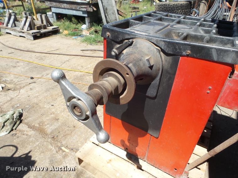 image for item CC9997 Coats 1001 direct-drive tire balancer