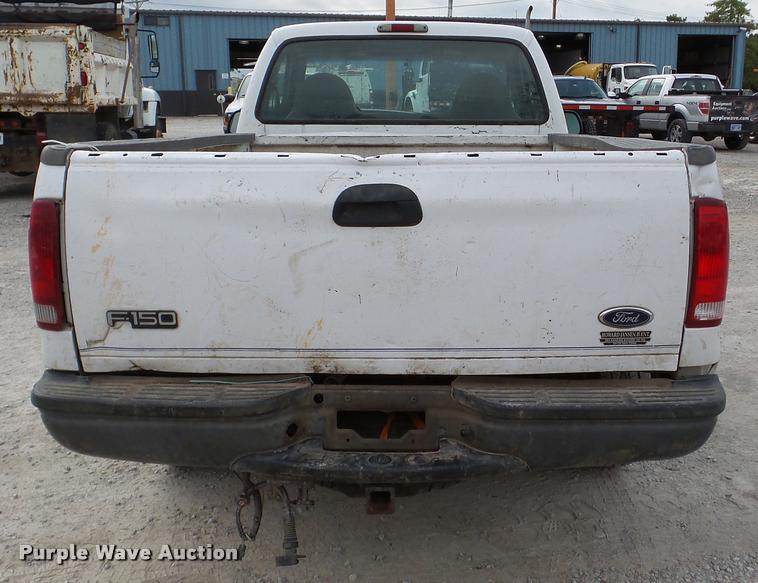 image for item DA2879 2001 Ford F250 Super Duty pickup truck